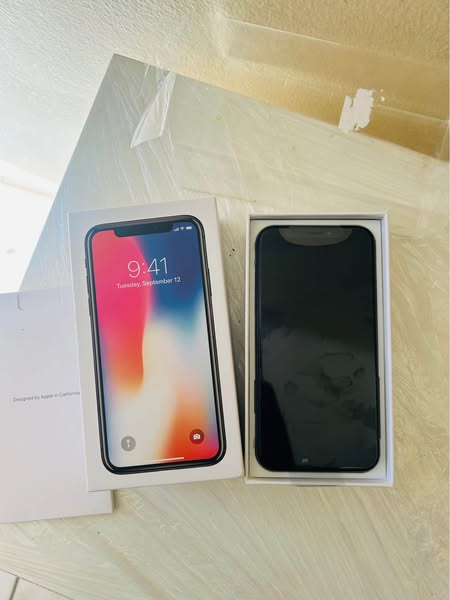 iPhone X 256GB photo 3