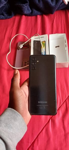 Samsung A04s 64gig photo 2