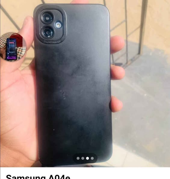 Samsung A04e photo 2