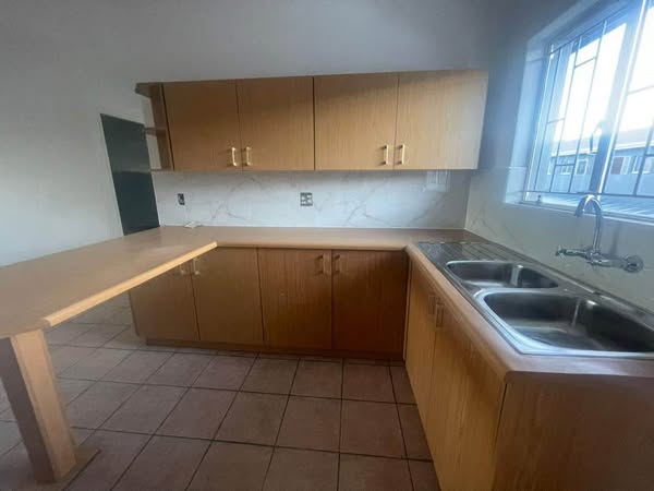 2 Bedroom flat for rent photo 1